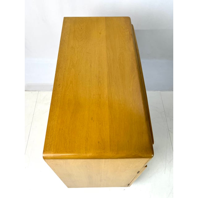 Yellow Mid-Century Modern Heywood-Wakefield "Wheat" Solid Birch Credenza / Cabinet (Model M 541, Dated 1957) For Sale - Image 8 of 16