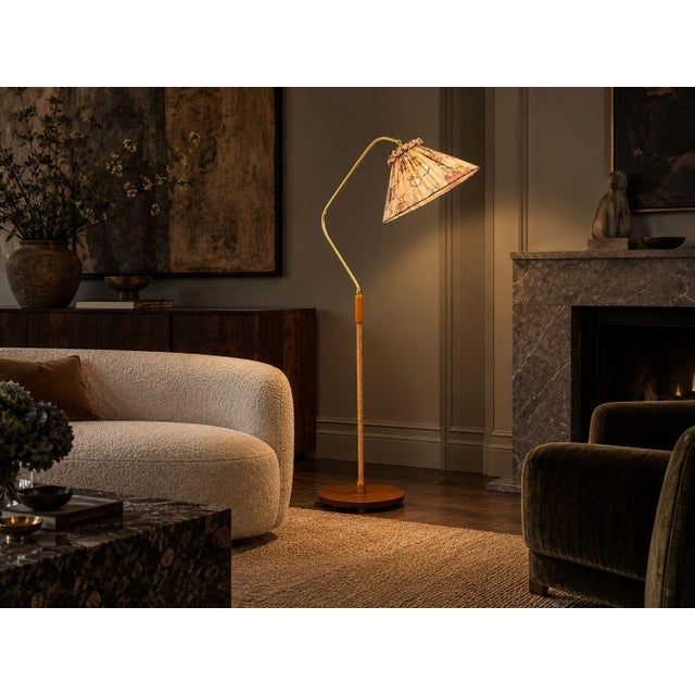 Swedish Mid-Century Modern, Floor Lamp,Elm, Brass, Cord, Beige Fabric, Sweden, 1940s A charming Swedish floor lamp...