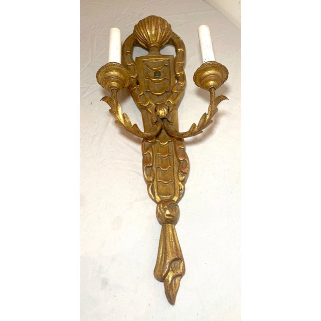1970s Vintage Ornate Century Italian Hand Carved Gilt Wooden Iron Wall Sconce Fixture For Sale - Image 5 of 15