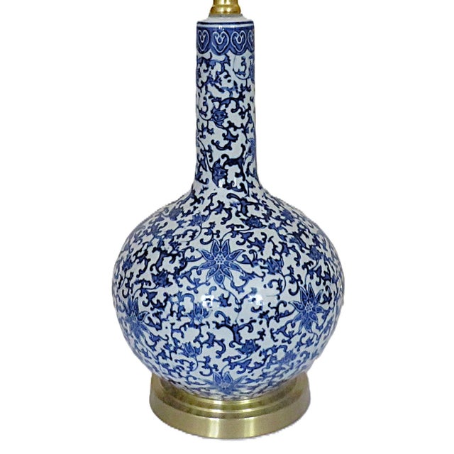 Contemporary Pair of Ralph Lauren Blue & White Chinoiserie Designer Table Lamps For Sale - Image 3 of 6