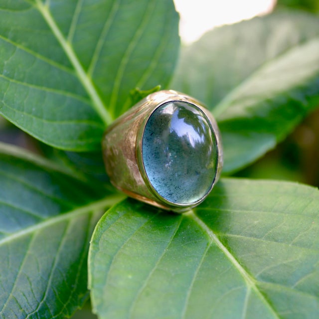 1990s 14k Gold Vintage Prehnite Cabochon Ring, Size 7.25 For Sale - Image 11 of 11