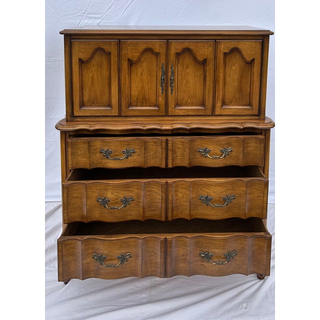 French Provincial Mid 20th Century White Furniture Bedroom Set of 3 For Sale - Image 3 of 18