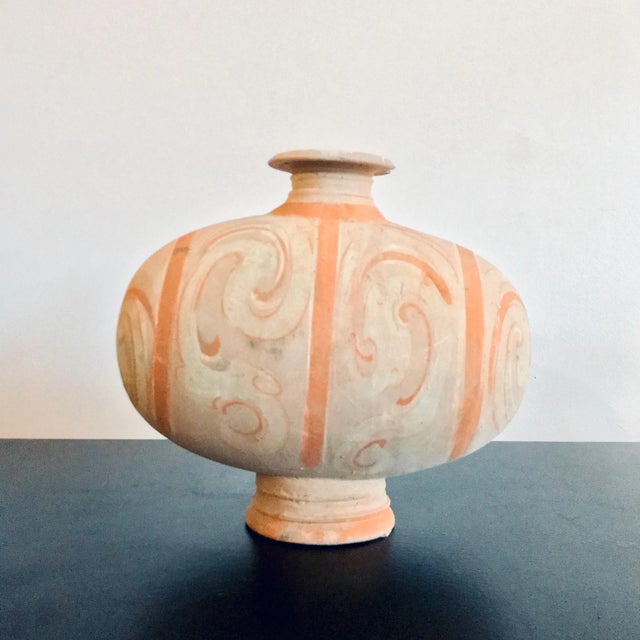 Chinese Han Polychrome Cocoon Vessel For Sale In New York - Image 6 of 6