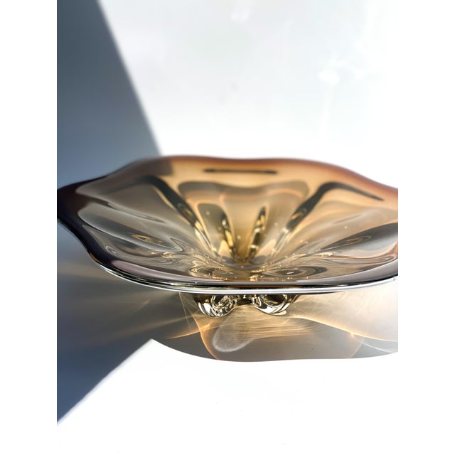 1960s 1960s Murano Style Art Glass Flower Footed Bowl in Brown For Sale - Image 5 of 10