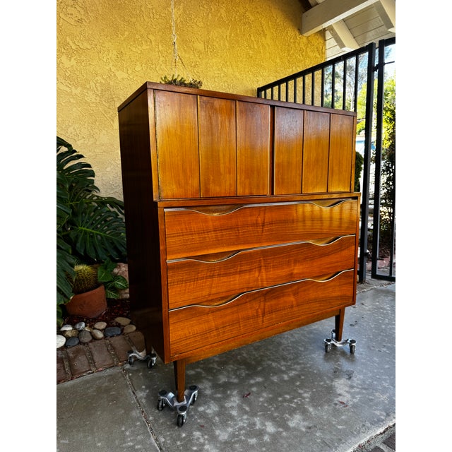 American of Martinsville HighBoy Dresser For Sale - Image 12 of 12