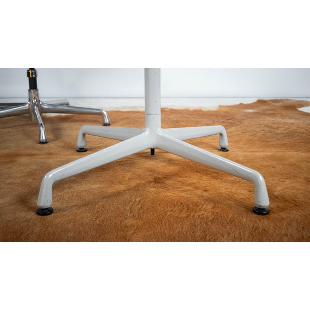 Mid-Century Modern Charles & Ray Eames for Herman Miller Aluminum Group Dining Table For Sale - Image 12 of 14