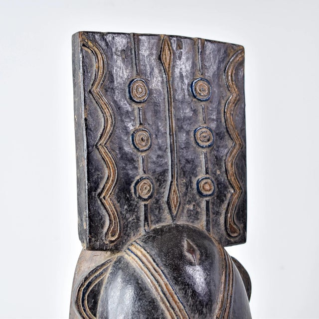 Early 20th Century Djimini Ligbi Do Society Mask on Custom Stand Côte d'Ivoire For Sale - Image 12 of 17