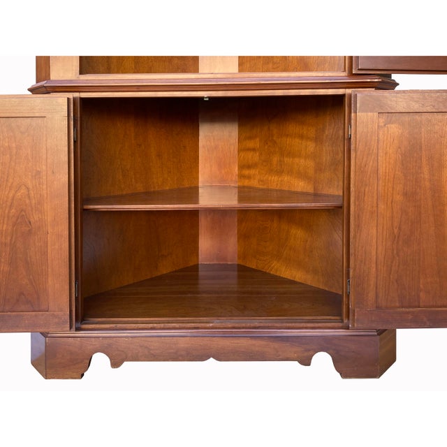 Traditional Light Brown Glass Door Triangle Corner Display