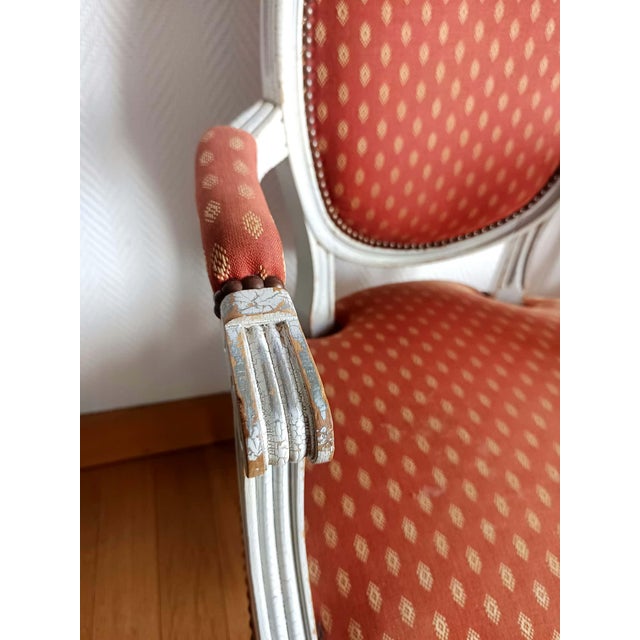 Wood Louis XVI Medallion Cabriolet Armchairs, 1890s, Set of 2 For Sale - Image 7 of 16
