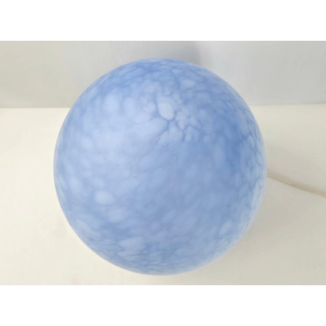 Good overall condition, with the usual signs of wear and scratches. Original wiring, in working order. Height 38 cm....