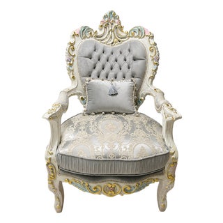 French Louis XV Light Gray Tufted Armchair – White Carved Frame With Gold Leaf & Damask Upholstery For Sale