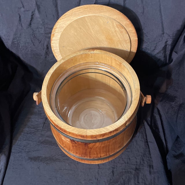 1960s Basketville Wooden Firkin or Bucket, Manufactured in Putney, Vermont. For Sale - Image 5 of 8