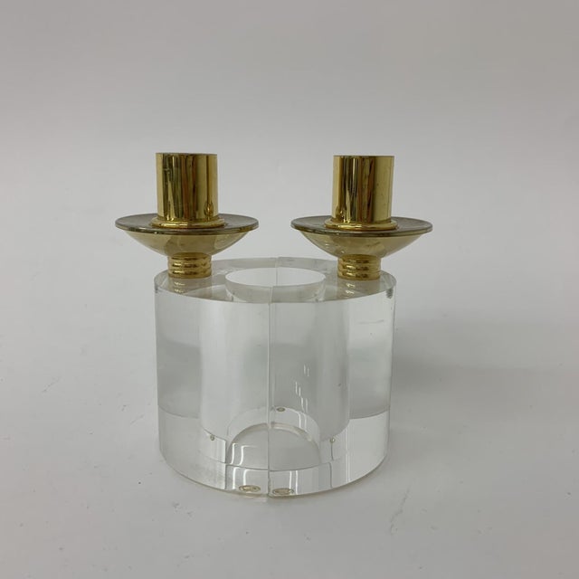 Dimensions: 10cm W, 7cm D, 10 cm W. Condition: Good. Period: 1970's. Material: acrylic glass, metal.