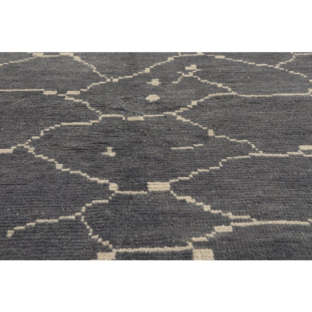 Early 21st Century Contemporary Turkish Moroccan Rug, 06'04 X 09'04 For Sale - Image 5 of 10