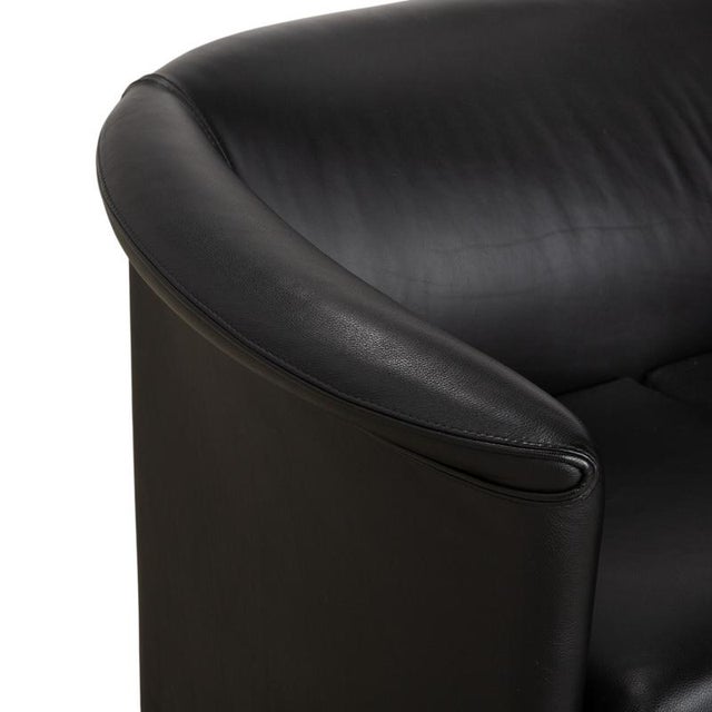 Wittmann Leather Aura Three-Seater Sofa in Black by Paolo Piva for Wittmann For Sale - Image 4 of 13