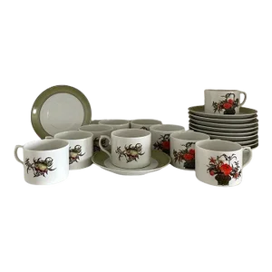 Late 20th Century Mottahedeh Teacups With Saucers in 18th Century Chinese Woodblock Pattern From the British Museum - 21 Pieces