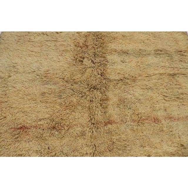 Berber Tribes of Morocco Vintage Berber Beni Mrirt Moroccan Rug - 06'04 X 10'04 For Sale - Image 4 of 9