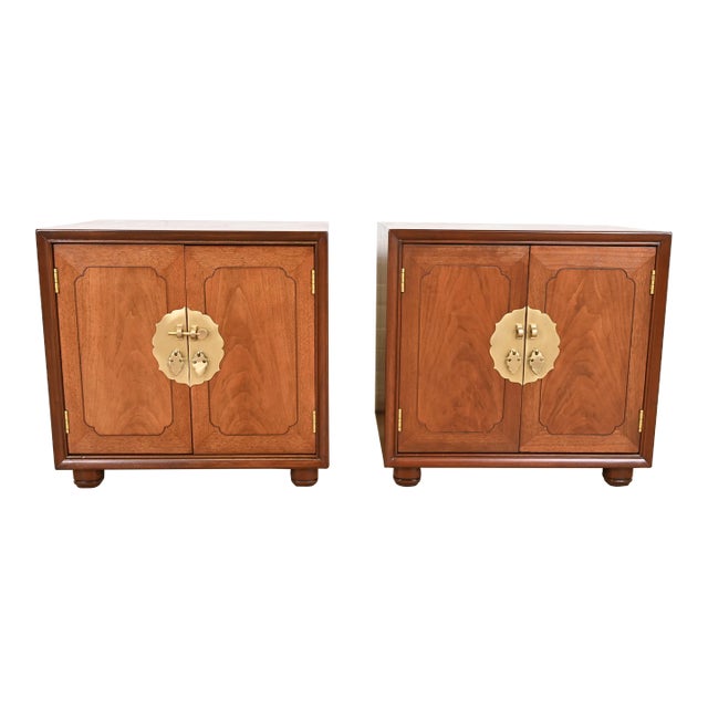 Mid-Century Hollywood Regency Chinoiserie Walnut Bedside Chests Attributed to Henredon, Newly Refinished For Sale