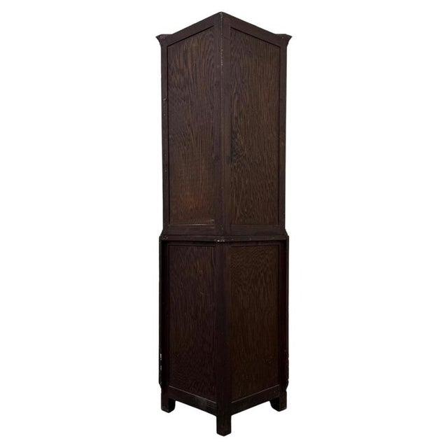 Early 20th Century Edwardian English Oak Corner Cabinet, 1910 For Sale - Image 5 of 6