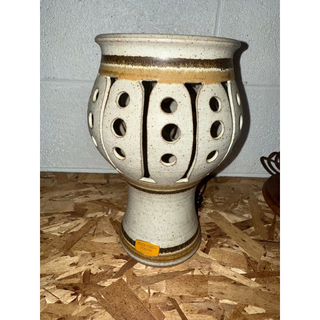 Mid-Century Modern Early California Wishon Harrell Studio Stoneware Pottery Ceramic Lamp For Sale - Image 3 of 9