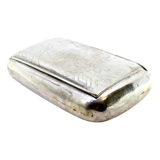 Silver Snuff Box with Engravings and Hinged Lid For Sale