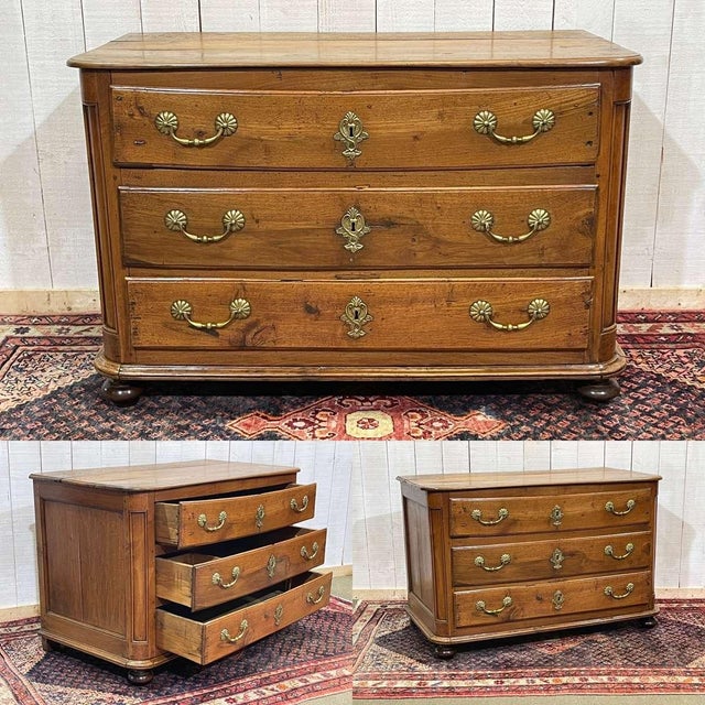 Antique Chest of Drawers in Walnut and Fir, 1700s For Sale - Image 3 of 18
