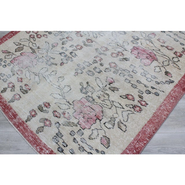 1960s Floral Designed Vintage Turkish Area Rug - 57"x 94.5" For Sale - Image 5 of 11