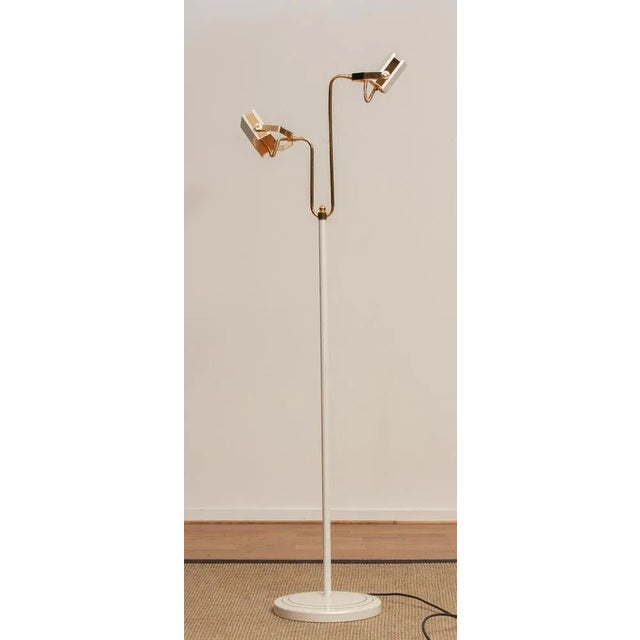 Metal White-Pearl Lacquered Metal and Brass Halogen Floor Lamp, Italy, 1980s For Sale - Image 7 of 10