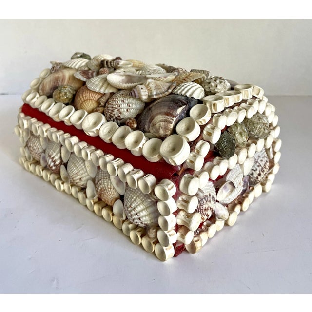 Vintage Folk Art Seashell Encrusted Jewelry Box For Sale In Los Angeles - Image 6 of 12