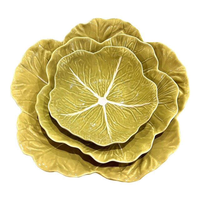Vintage Mid-Century Modern Pinzon Pottery Stacking Cabbage Bowls - Set of 3 For Sale