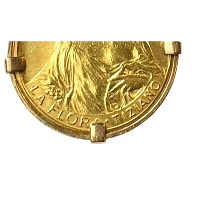 Modern 18k Gold "La Flora" Tiziano Medallion Pendant For Sale - Image 3 of 7