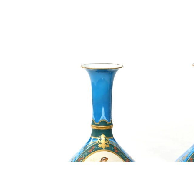 Early 20th Century / Old Paris Porcelain Vases - a Pair For Sale In New York - Image 6 of 13