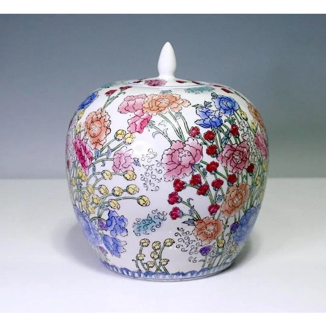 Vintage Chinese Porcelain Ginger Jar One Thousand Flowers Design Over White Glaze For Sale - Image 4 of 9