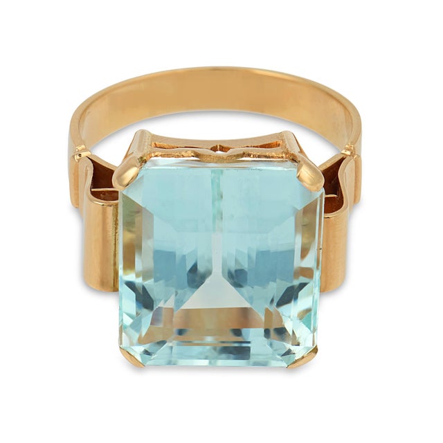 Contemporary 1950s Mid Century 13.74 Carat Aquamarine 18k Yellow Gold Ring, Size 8 For Sale - Image 3 of 6