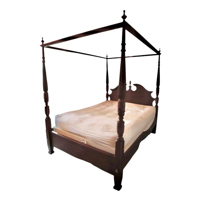 Traditional Queen Size Wooden Four Poster Canopy Pediment Rice Bedframe For Sale