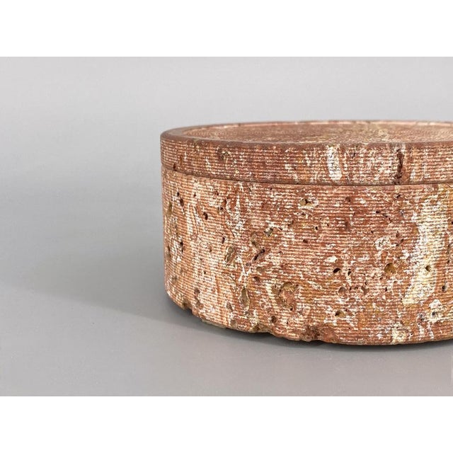 Lidded Box in Red Travertine by Up & Up, Massa-Carrara Italy, 1970s For Sale - Image 9 of 16