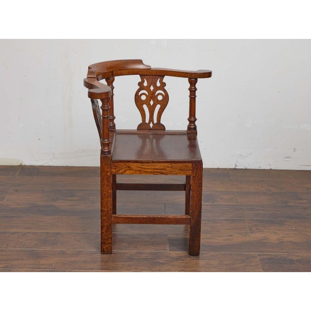 English English 19th Century Oak Corner Chair With Carved Back Splats For Sale - Image 3 of 9