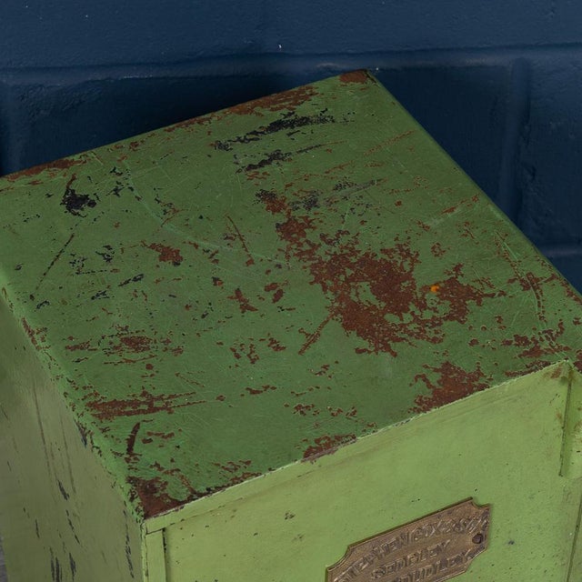 20th Century English Cast Iron Fireproof Safe by Stephen Cox & Son, Sedgley, 1930 For Sale - Image 12 of 15
