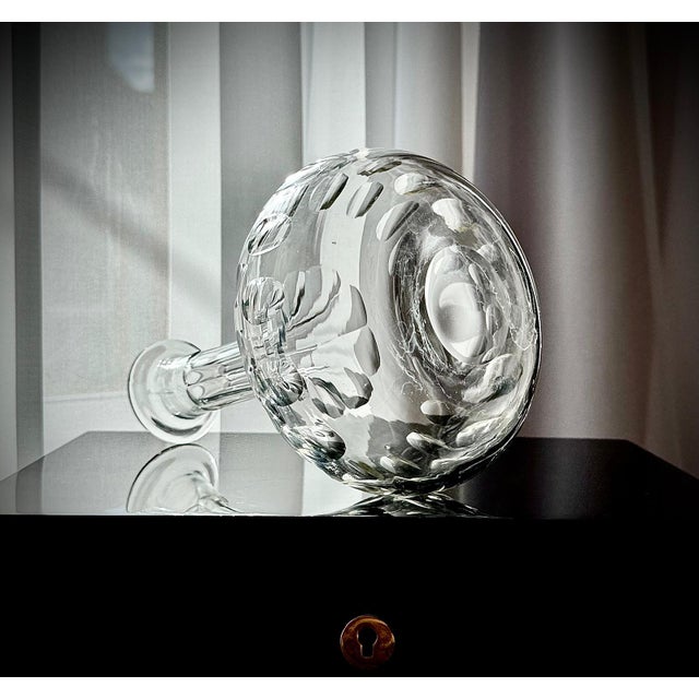 Victorian Shaft and Globe Glass Decanter, England, 1880 For Sale - Image 3 of 16