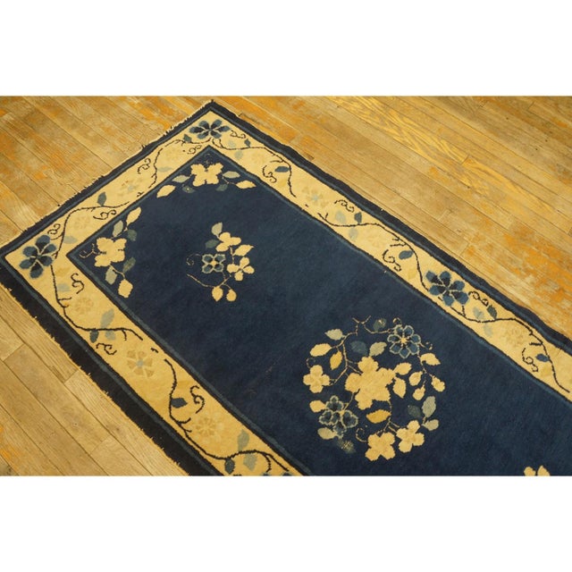 1920s Traditional Navy Floral Deco Antique Chinese Peking Small Rug 2'8'' X 6' For Sale - Image 4 of 9