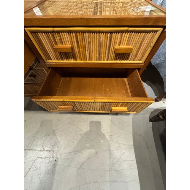 1980s Vintage Pencil Reed Rattan Dresser – Mid-Century Modern Storage Dresser With Decorative Detailing For Sale - Image 10 of 11
