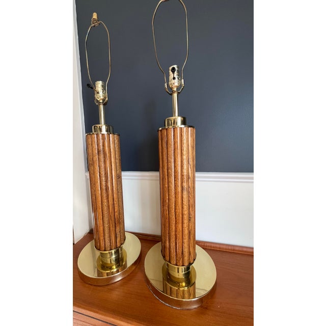 Mid Century Vintage Fluted Wood and Brass-Tone Neoclassical Column Table Lamps For Sale - Image 4 of 8