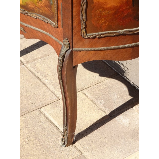 Vintage French Louis XV Vitrine Brass Curio Display Cabinet Made in Spain #2 For Sale - Image 15 of 16