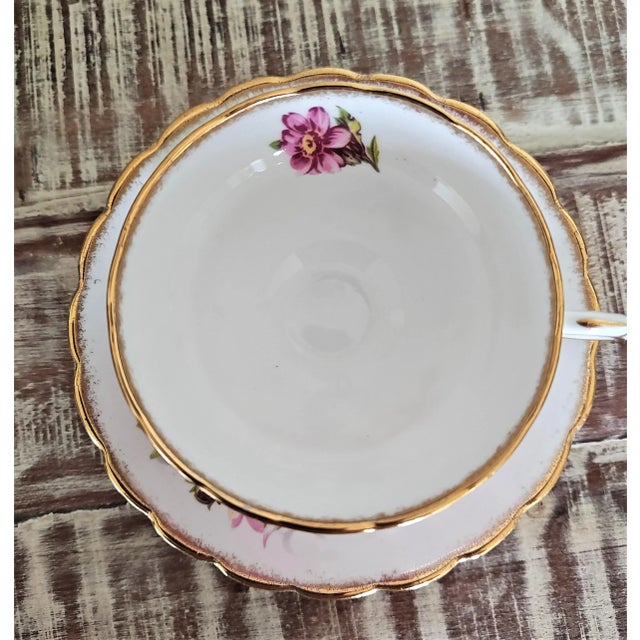 Traditional Rosina Tea Cup and Saucer Set Adorable Daisies Circa 1948-1952 For Sale - Image 3 of 4