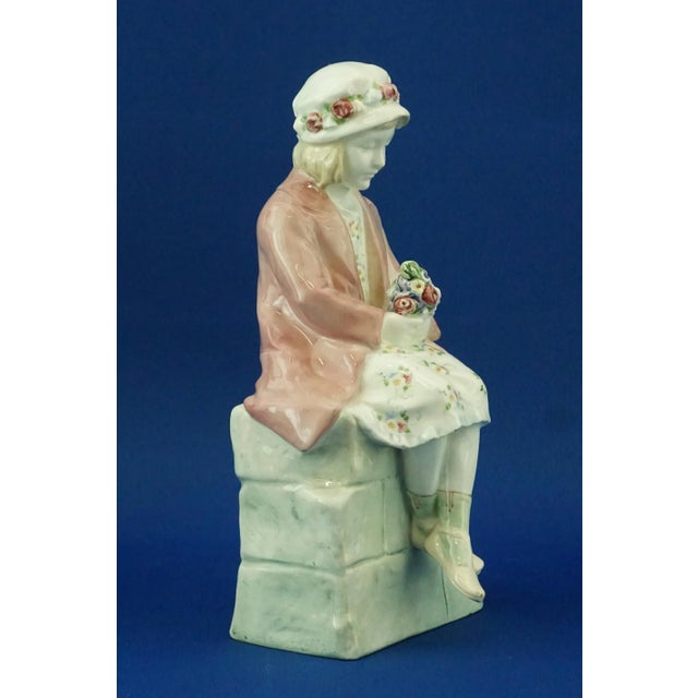 20th Century Art Nouveau Ceramic Seated Girl with a Bouquet of Flowers by Muller for Goldscheider, Austria, Early 1900s For Sale - Image 8 of 18