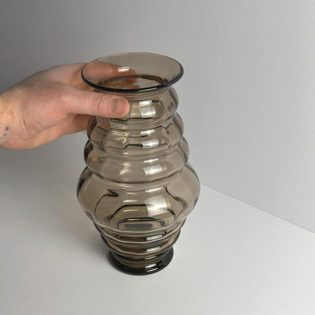 Swedish Art Deco Smoked Glass Vase by Edward Hald for Orrefors, Sandvik, 1923 For Sale - Image 3 of 10