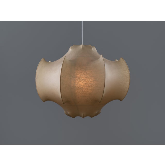 Viscontea hanging lamp made in italy in the 1970s. It has a beautiful design made by castiglioni. good vintage condition....
