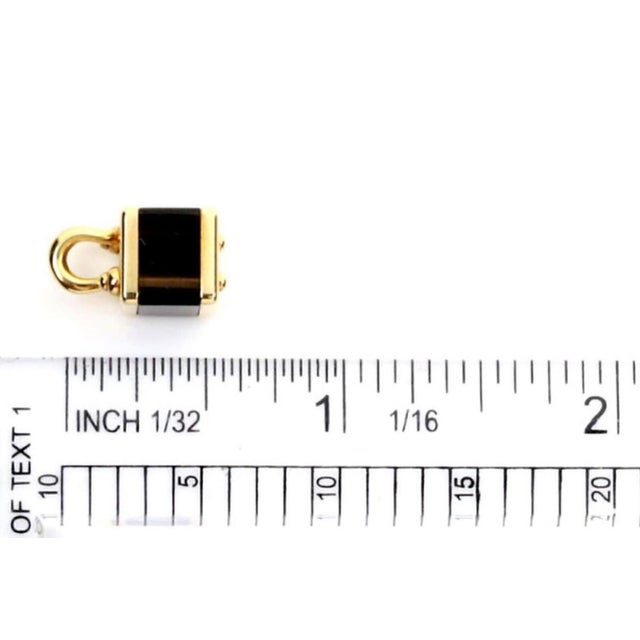 Louis Vuitton Mid 20th Century Louis Vuitton Brown Cube Bag 18k Yellow Gold Charm Pendant For Sale - Image 4 of 4