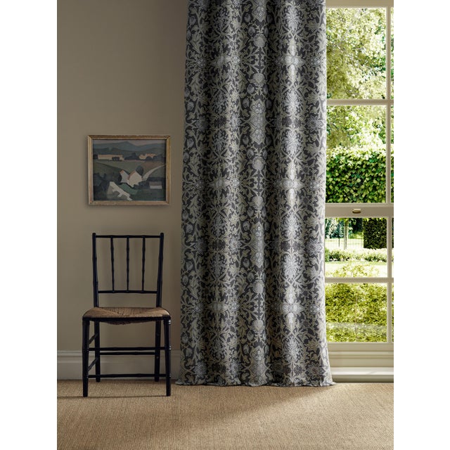 Wilton Weave named in honour of the Wilton Royal Carpet Factory in Wiltshire which once manufactured carpets for Morris &...