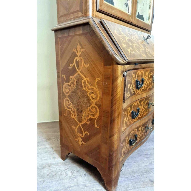 Period: 19th century Style: Louis 15th - Transition Condition: Good condition Material: Marquetry